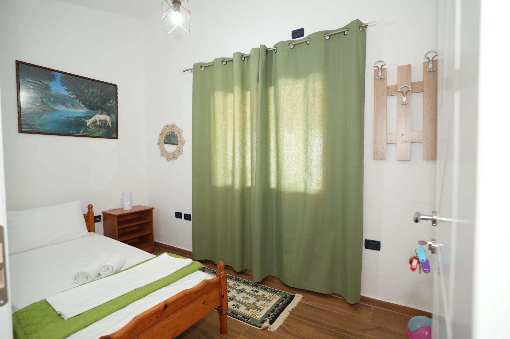 The View Rooms And Terrace Гирокастра Экстерьер фото